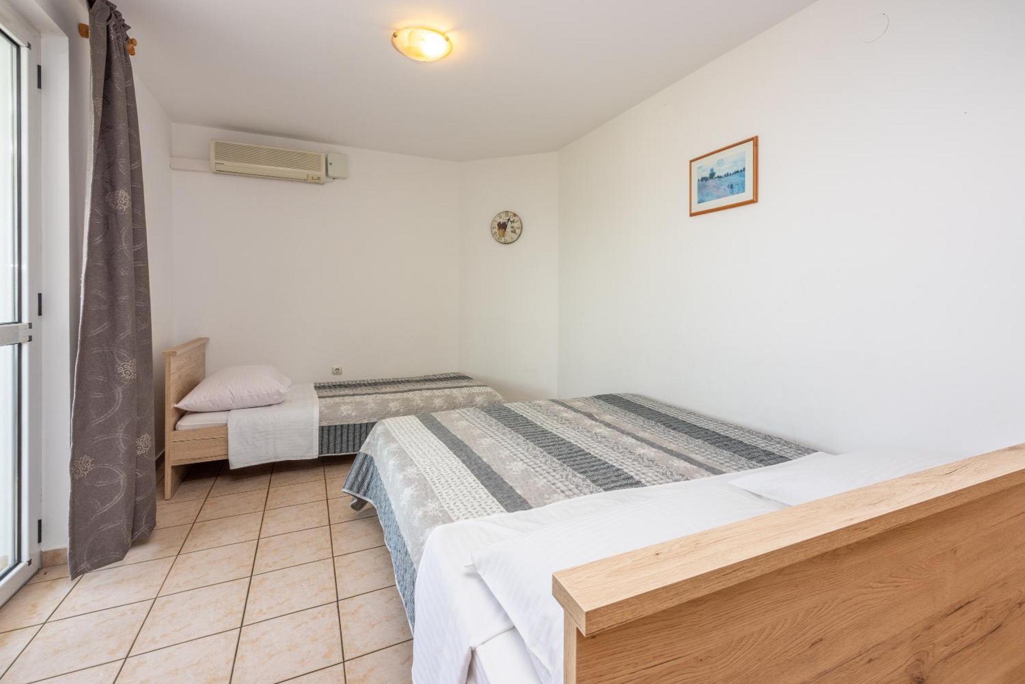 Apartments Obradovic Dramalj Extérieur photo