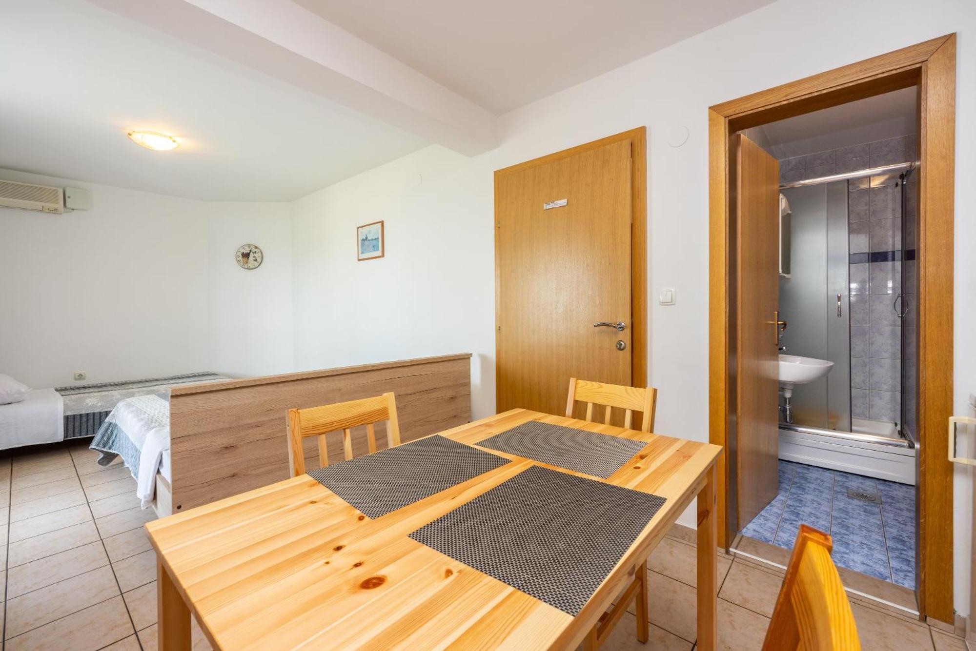Apartments Obradovic Dramalj Extérieur photo